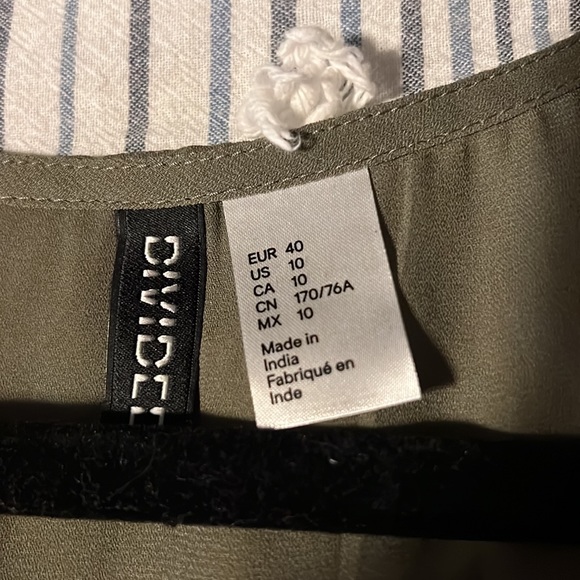 Romper - Picture 4 of 5